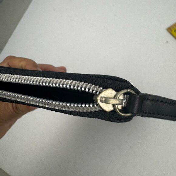 Land Rover Wallet Handbook Organizer Zip case 10.5 x 5.25" Bi-Fold Travel Vallet - Picture 12 of 14